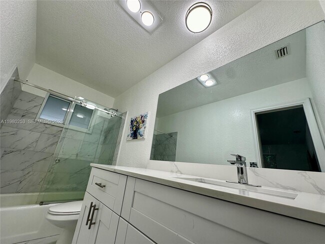 Building Photo - 3511 Quentin Ave