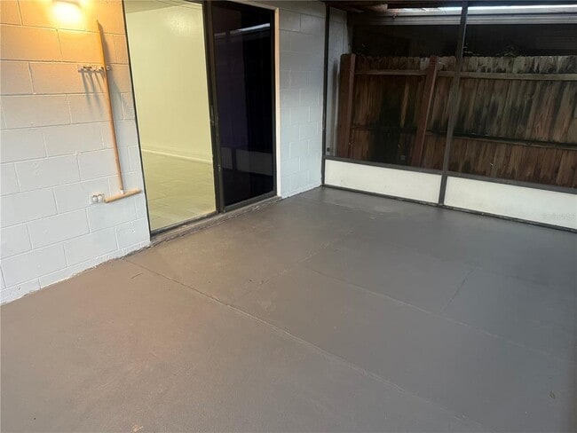 Building Photo - 2128 Bahamas Ct