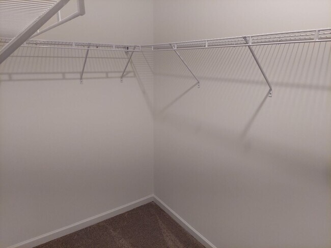 Building Photo - In-Town Townhome for rent in Monroe Heights!