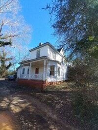 Building Photo - Ready and waiting for you! Available NOW!