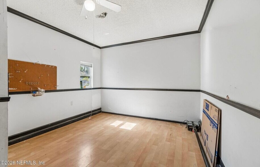 Building Photo - 5065 Knightsbridge Cir N