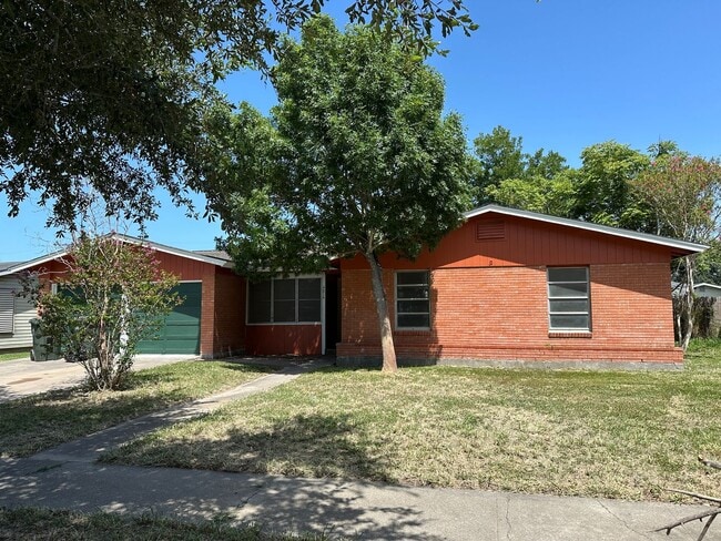 Primary Photo - 4 Bedroom