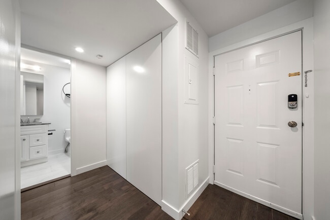 Building Photo - 417 Ellery Ct