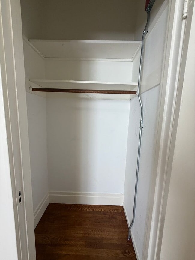 Building Photo - 2649