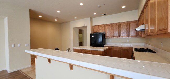 Building Photo - Beautiful Ideal Family Home: 3 Bedrooms, 2...