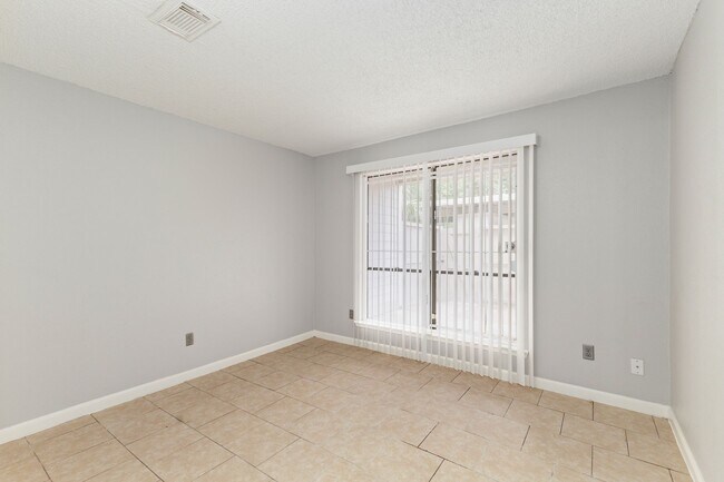Building Photo - 9516 Pagewood Ln