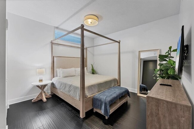 Building Photo - 525 E Jackson St