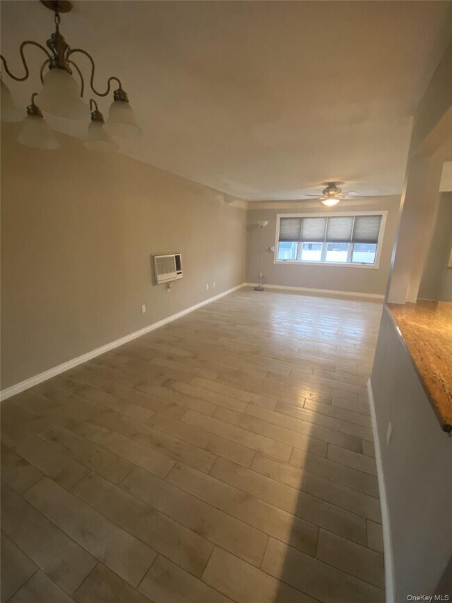 Building Photo - 415 West Dr