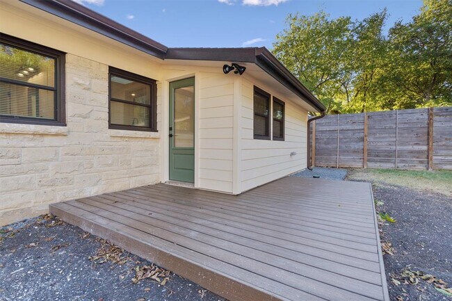 Building Photo - 406 Hammack Dr