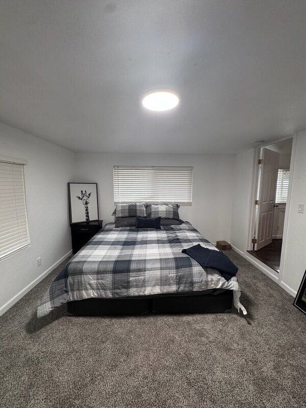 Building Photo - 2445 Town Cir
