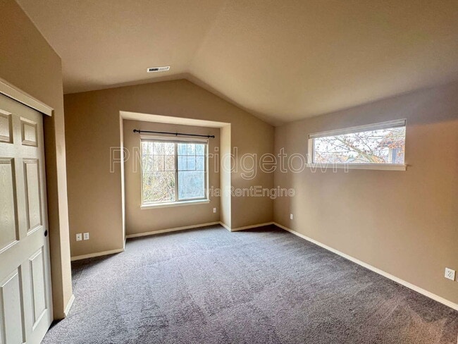 Building Photo - 1460 NE Redspire Ln