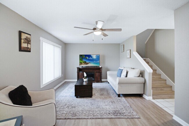 Building Photo - 102 Lago Vista Blvd