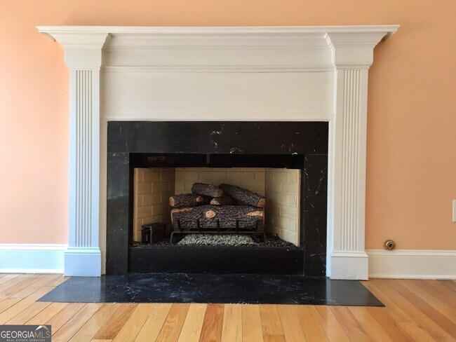 Building Photo - 1150 Lavista Rd