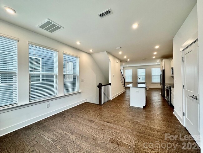 Building Photo - 5013 Sovereignty Ct