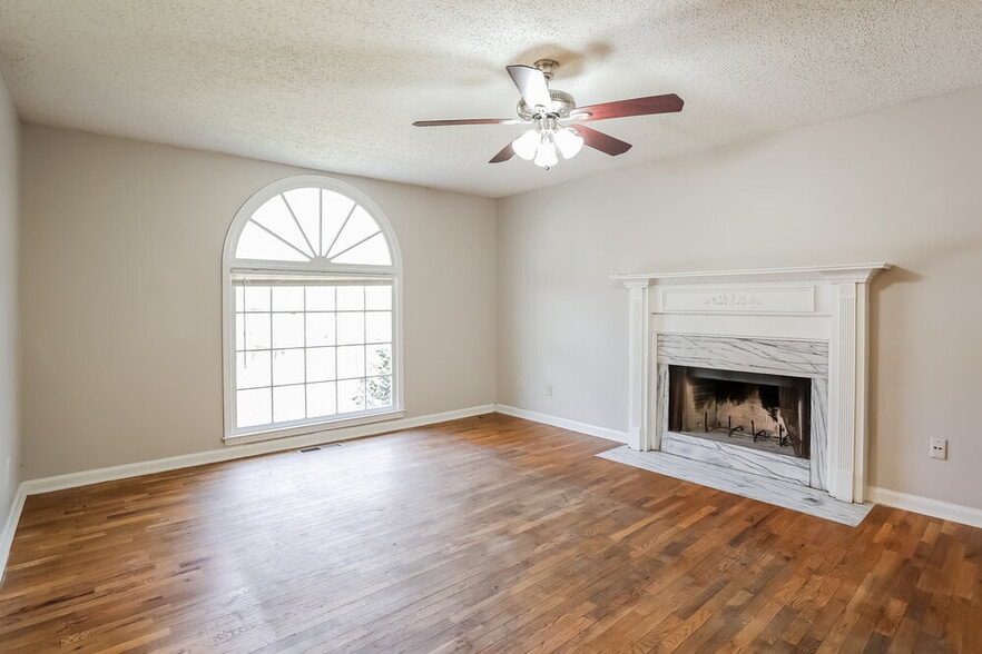 Building Photo - 550 Austin Bridge Rd