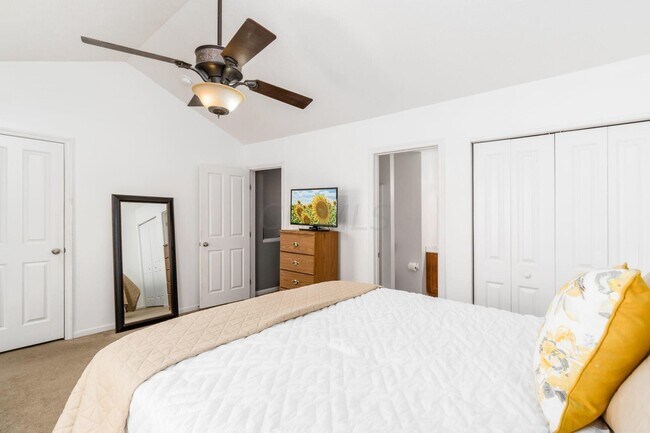 Building Photo - 8196 Echo Spring Dr