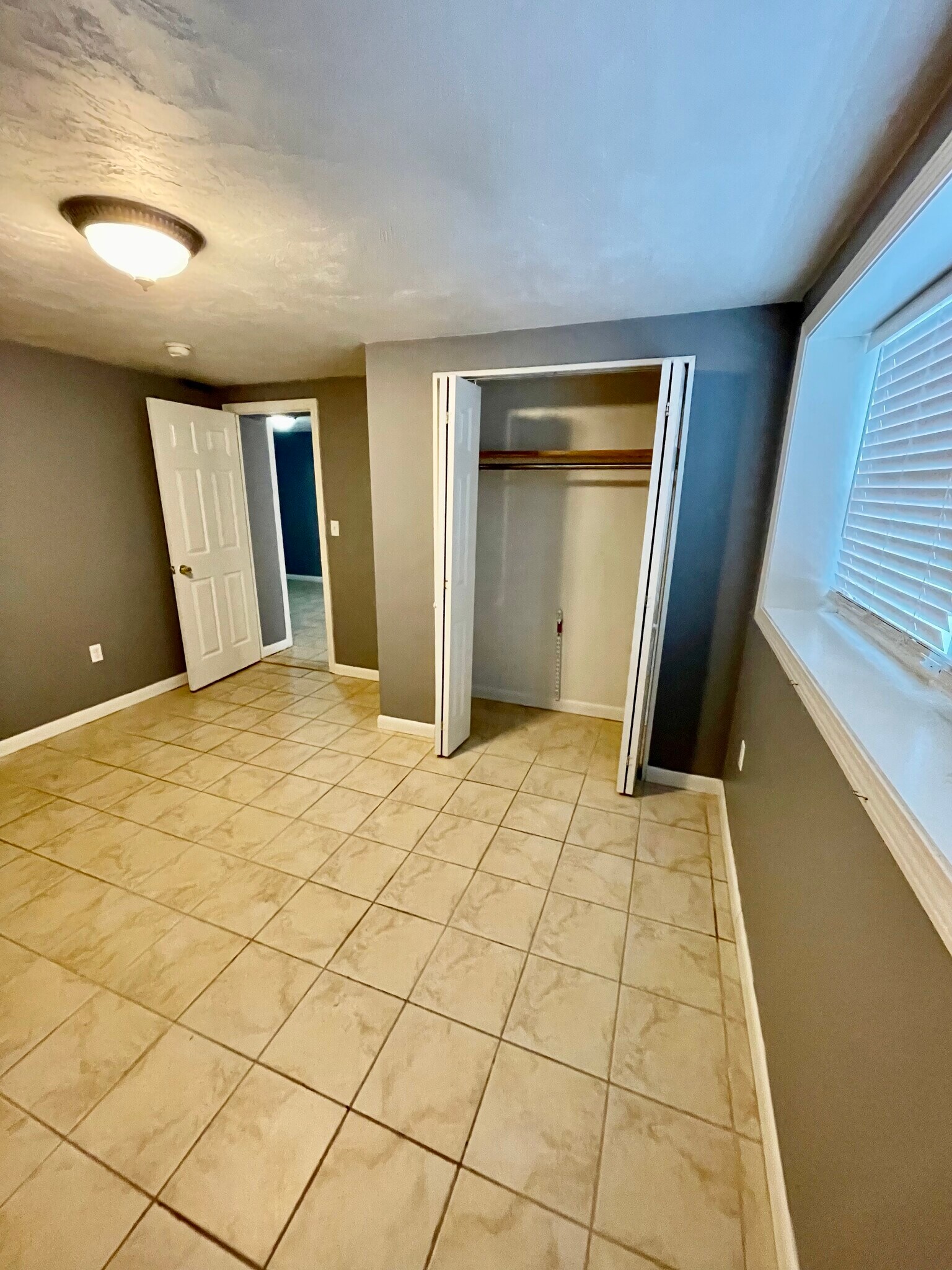 Building Photo - 807 Franklin St