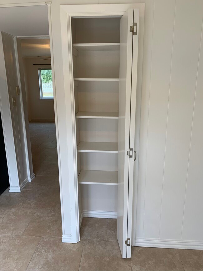 Building Photo - 3214 Crosscreek Dr