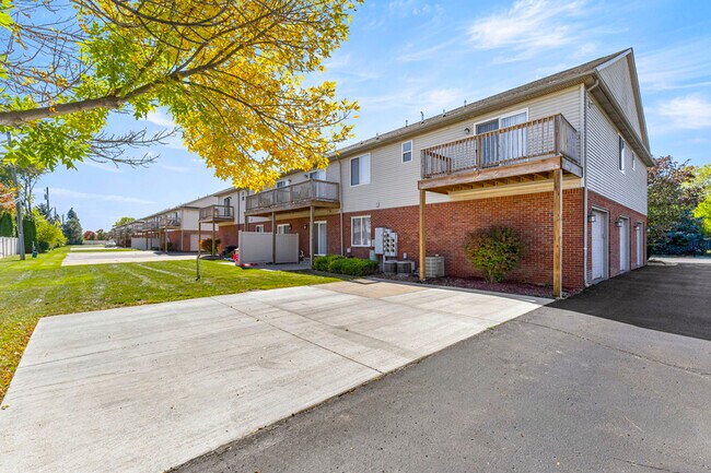Building Photo - 13033 Turnberry