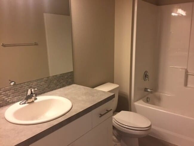 Building Photo - Single Level 3 Bed/2 Bath Home in SE Bend