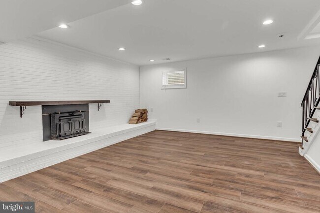 Building Photo - 3704 Blackwater Rd