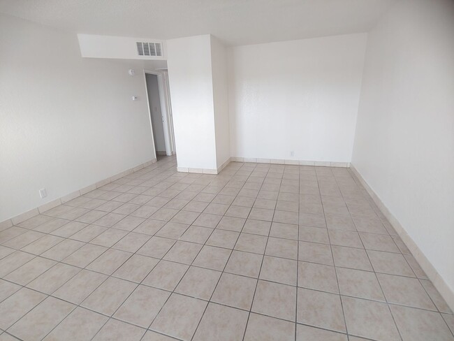 Building Photo - 5240 Pebble Beach Blvd
