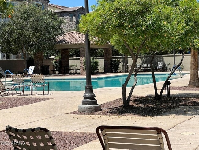 Building Photo - 1822 E Chelsea Ln