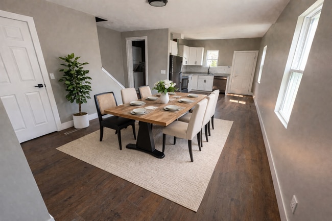 Building Photo - 668 Wager St