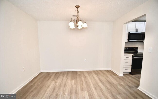 Building Photo - 12901 Churchill Ridge Cir