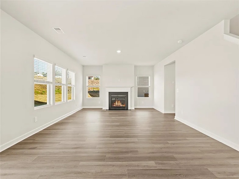 Building Photo - 105 Oval Ct