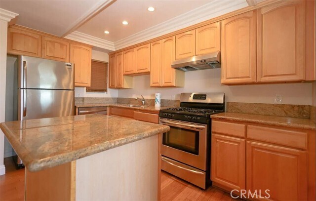 Building Photo - 100 Cliff Dr