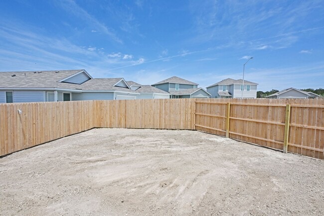 Building Photo - 729 Meadow Dr