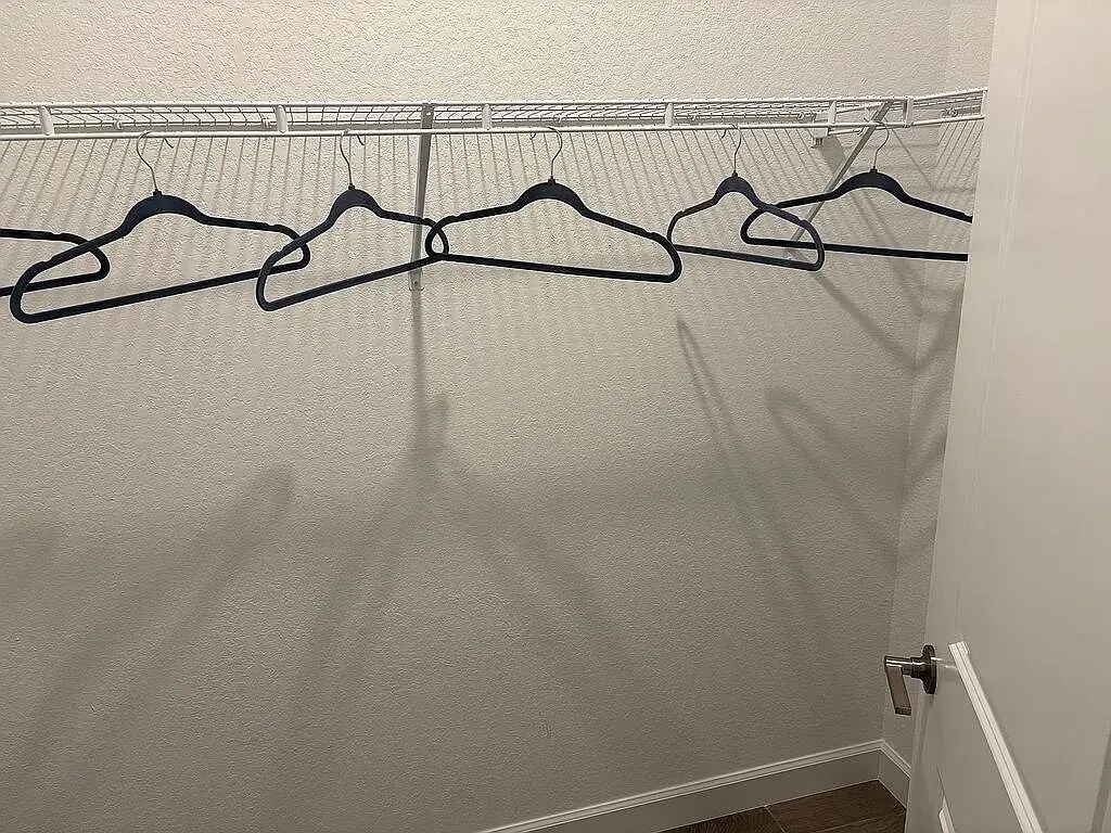 Building Photo - 8256 Shore Lake Dr