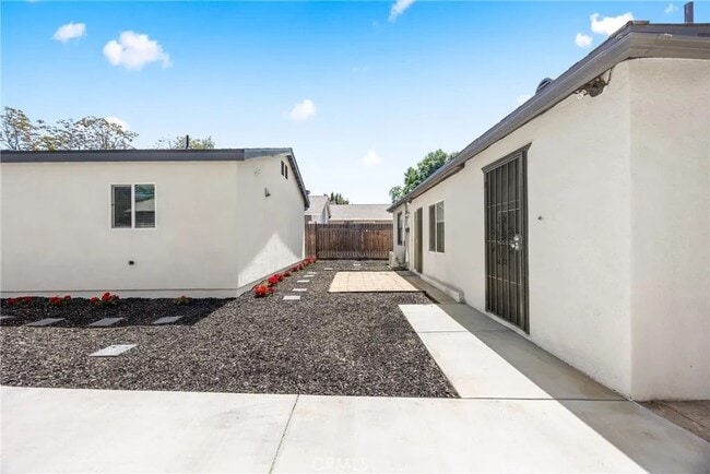 Building Photo - 3577 McKinley St