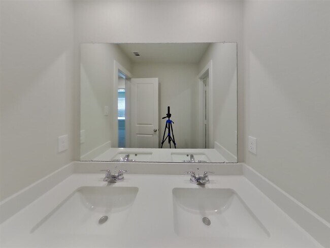 Building Photo - 22817 Terrazzo Dr