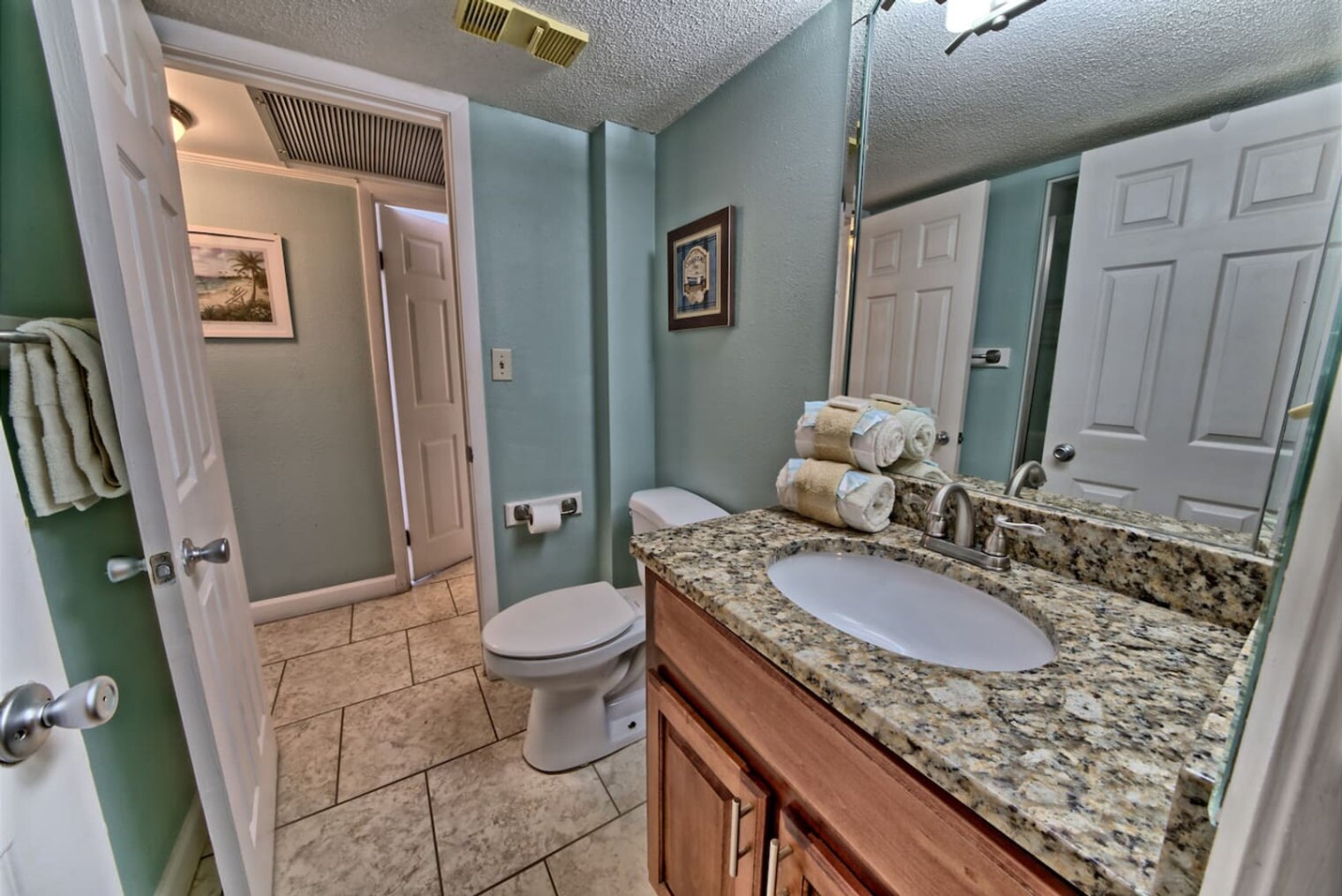 Building Photo - 7205 Thomas Dr