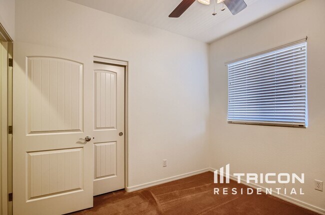 Building Photo - 41220 W Colby Dr