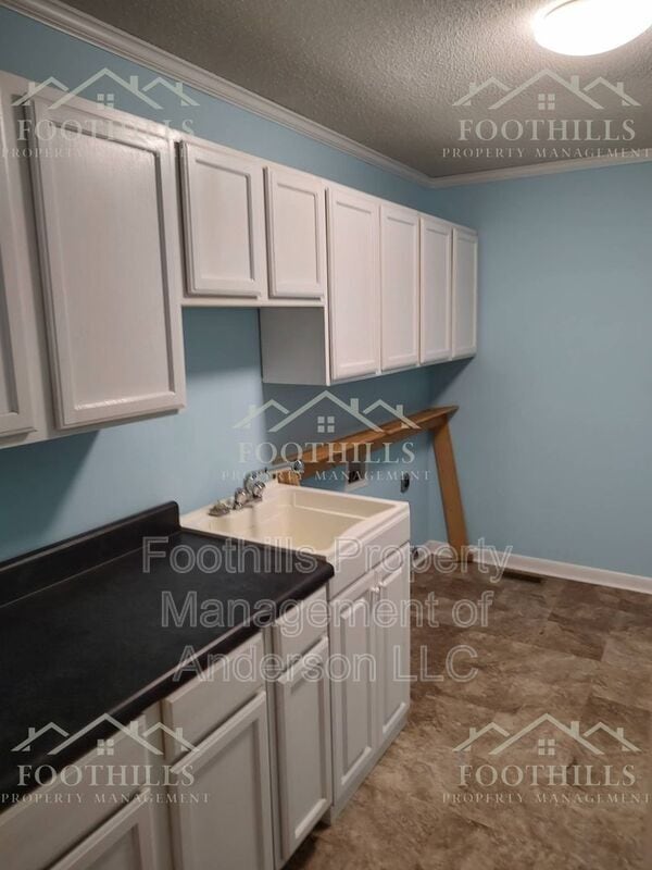 Building Photo - 505 Woodland Cir