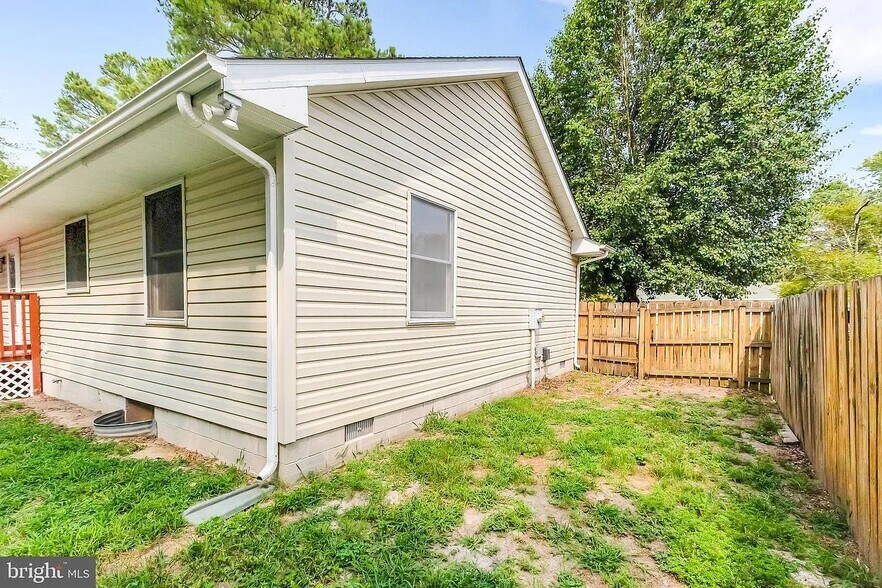 Building Photo - 107 Walden Dr
