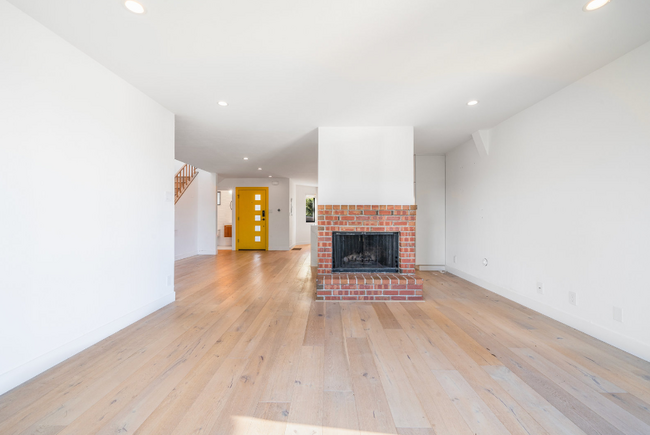 Building Photo - 1716 14th Ave