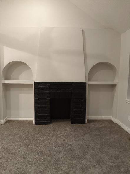 Building Photo - 124 S Green St