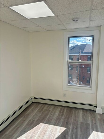 Building Photo - 7 Franklin Ave