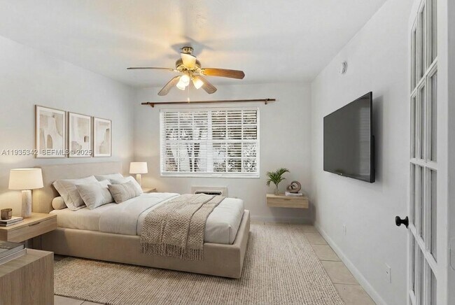 Building Photo - 318 Majorca Ave