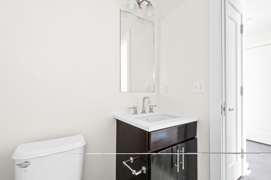 Building Photo - 3312 Hudson Ave