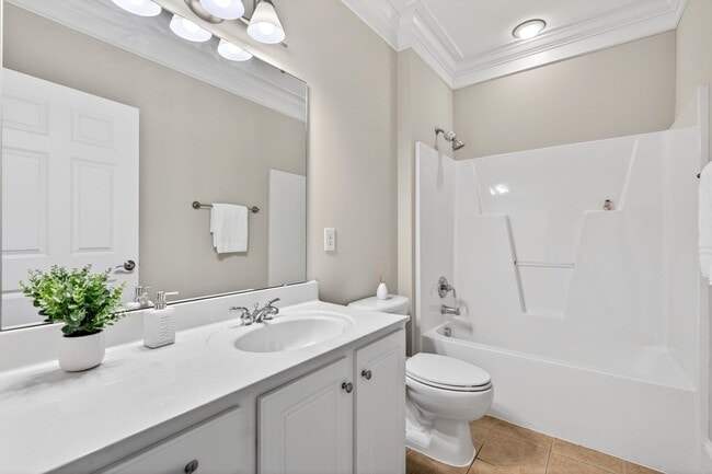 Building Photo - Tons of Upgrade! Beautiful 2 Bedroom, 2.5 Bath Condo in Waterford@ Cary Park, Available Now!