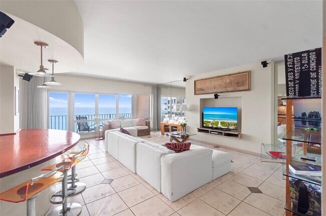 Building Photo - 4900 N Ocean Blvd