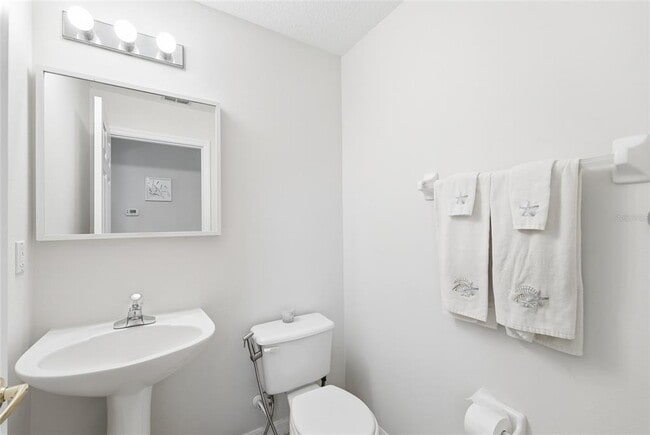 Building Photo - 748 Stonewyk Way