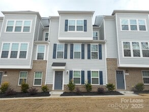 Building Photo - 3033 Matthews-Indian Trail Rd