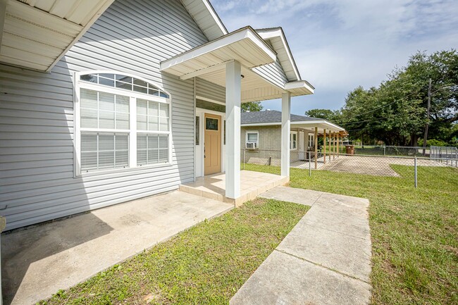 Building Photo - Completed Updated Home for Rent