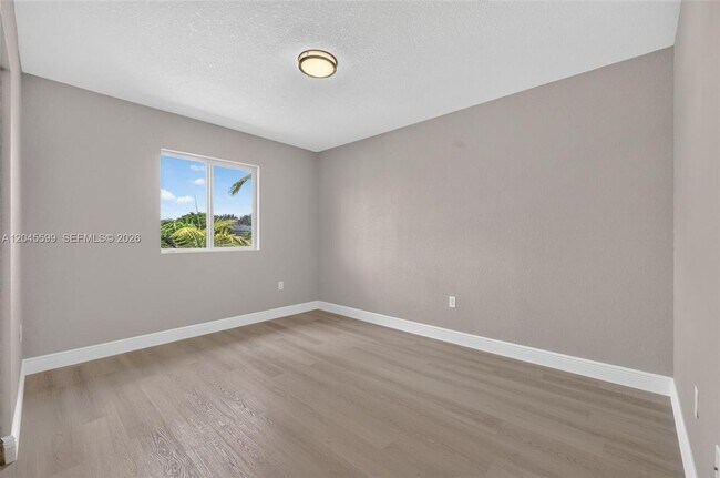 Building Photo - 20943 SW 133rd Ave